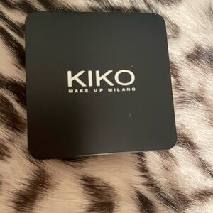 Kiko Long-Lasting Wet & Dry Eyeshadow. Gold / Bronze color